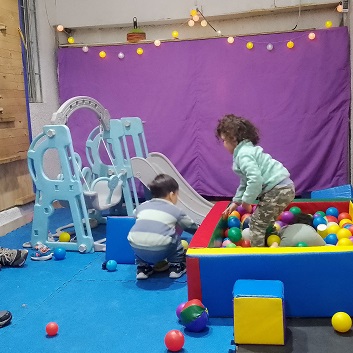 Plaza blanda para cumpleaños de niños pequeños